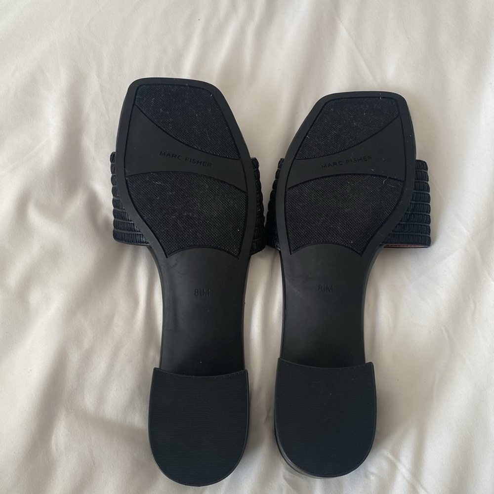 NWOT Marc Fisher Black Women's Slide Sandals - Picture 2 of 2
